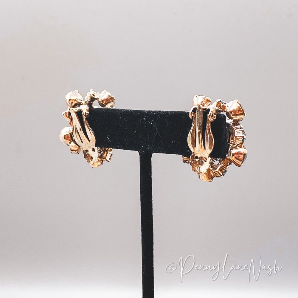 Vintage Multi Stone Clear & Gold Flower Cluster Stud Earrings - Picture 4 of 7